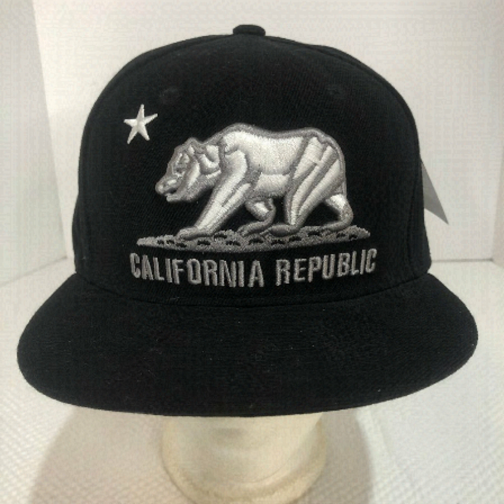 Nwt California Republic Black & Silver Flat Brim Flexfit Baseball Hat Cap